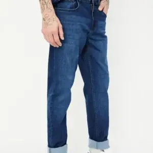 Midnight Harbor – Premium Dark Wash Cuffed Jeans